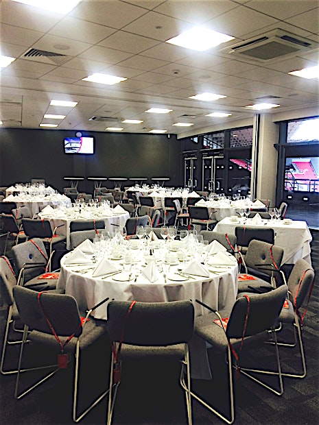 Dolman Lounge 1 Situated in the South Stand, the four Dolman Lounges are identical in size, benefitting from access onto a shared balcony with spectacular views over the pitch.
All four rooms are ideal for medium si